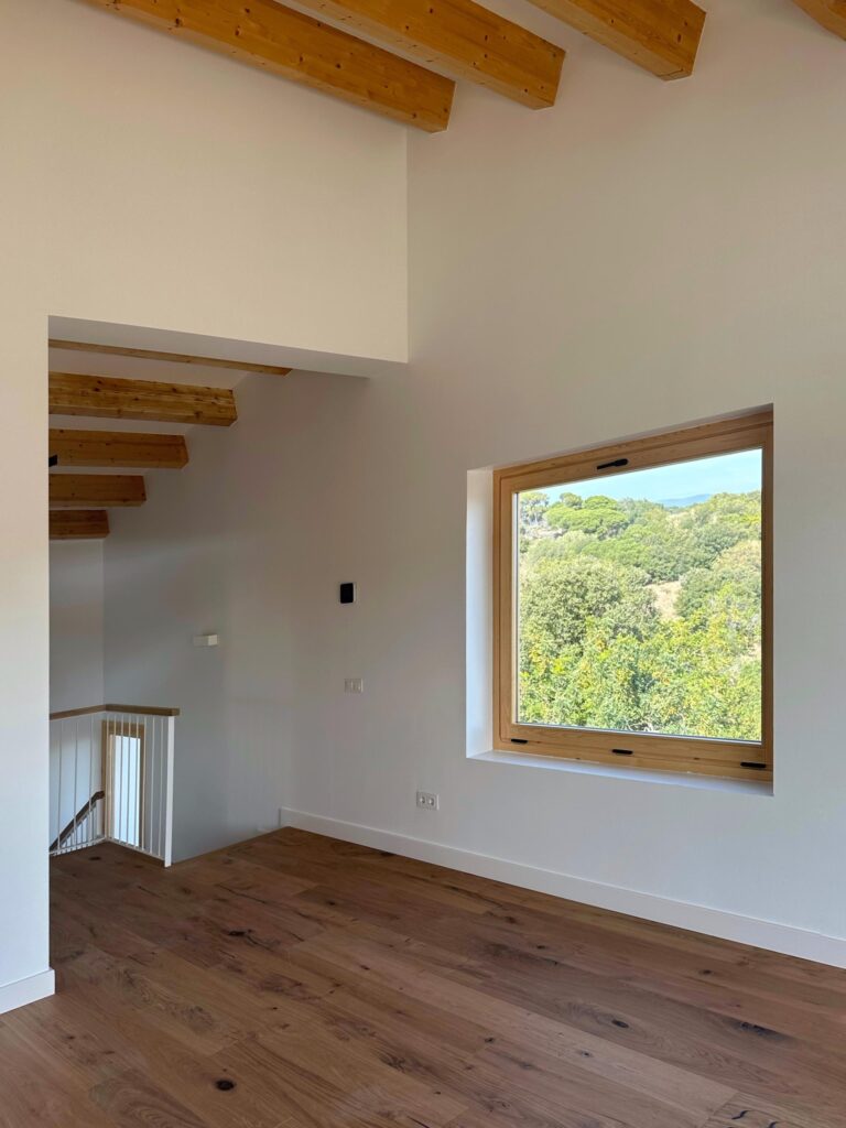 Habitatge unifamiliar amb piscina a Teia | Chacosa Construccions
