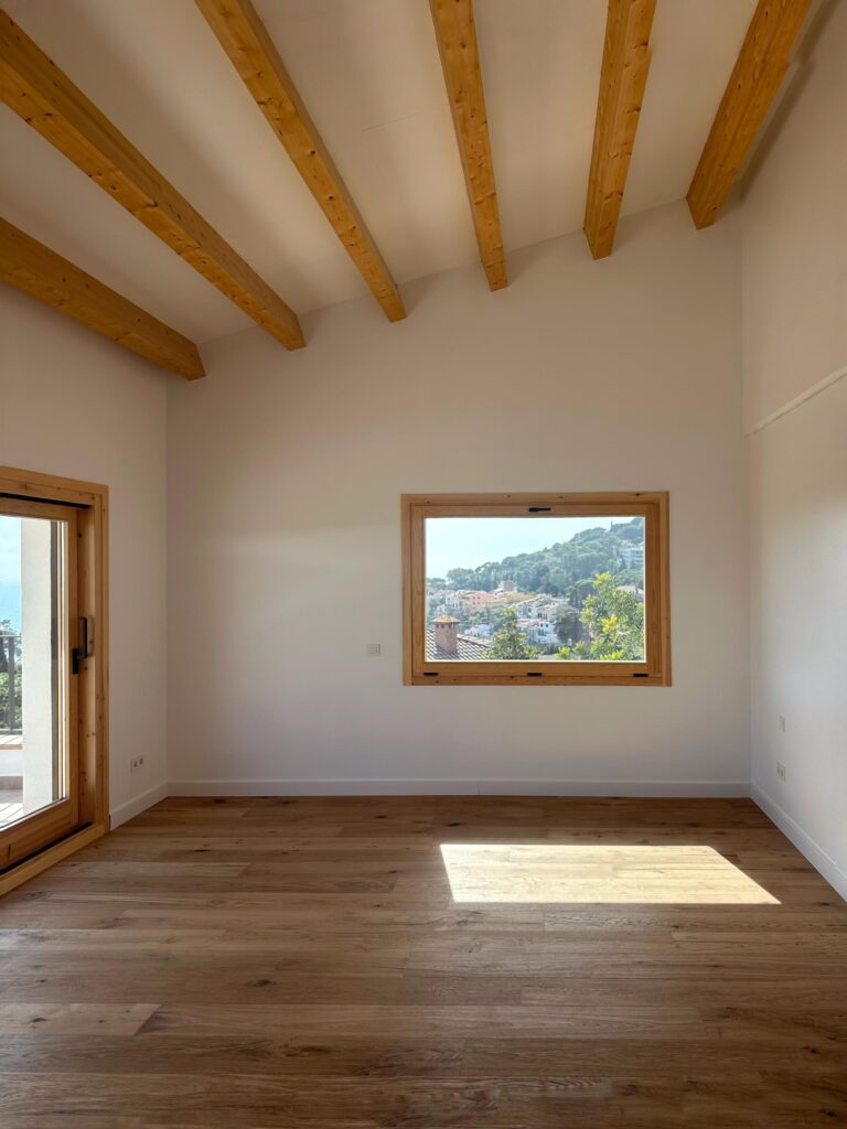 Habitatge unifamiliar amb piscina a Teia | Chacosa Construccions