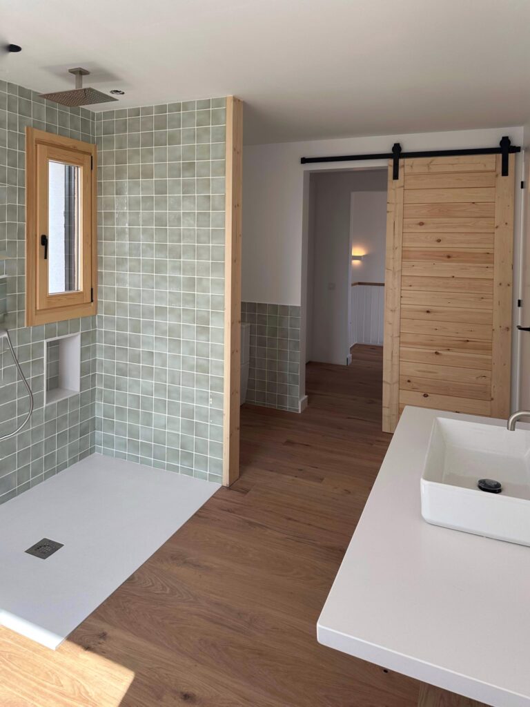 Habitatge unifamiliar amb piscina a Teia | Chacosa Construccions