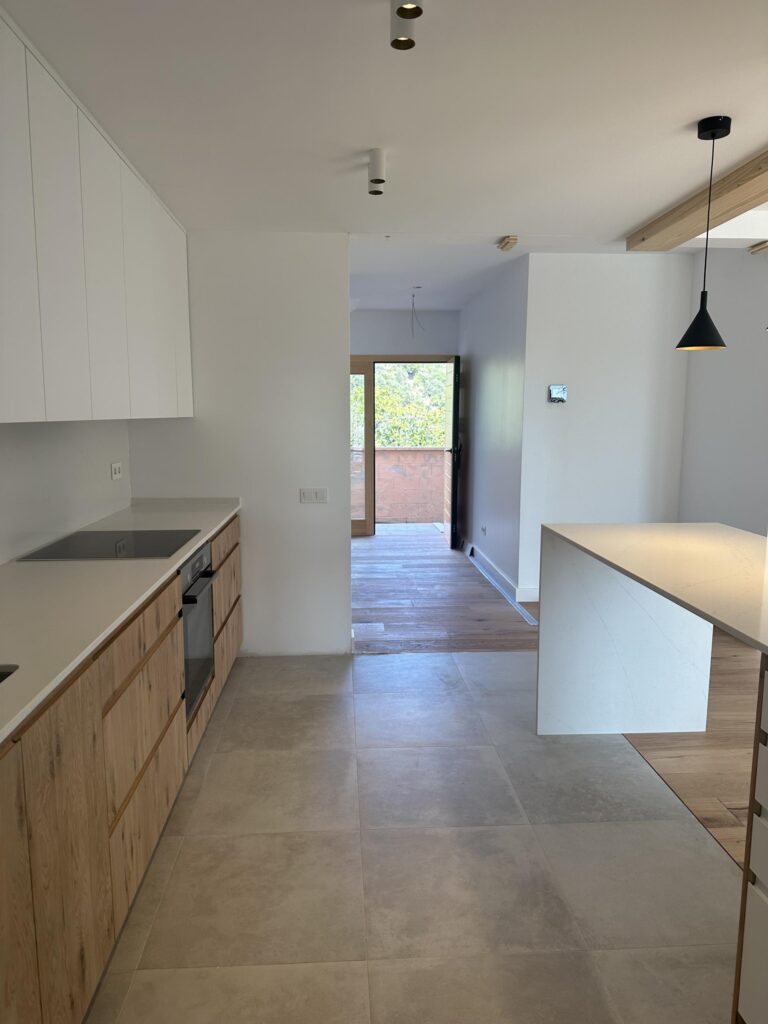 Habitatge unifamiliar amb piscina a Teia | Chacosa Construccions