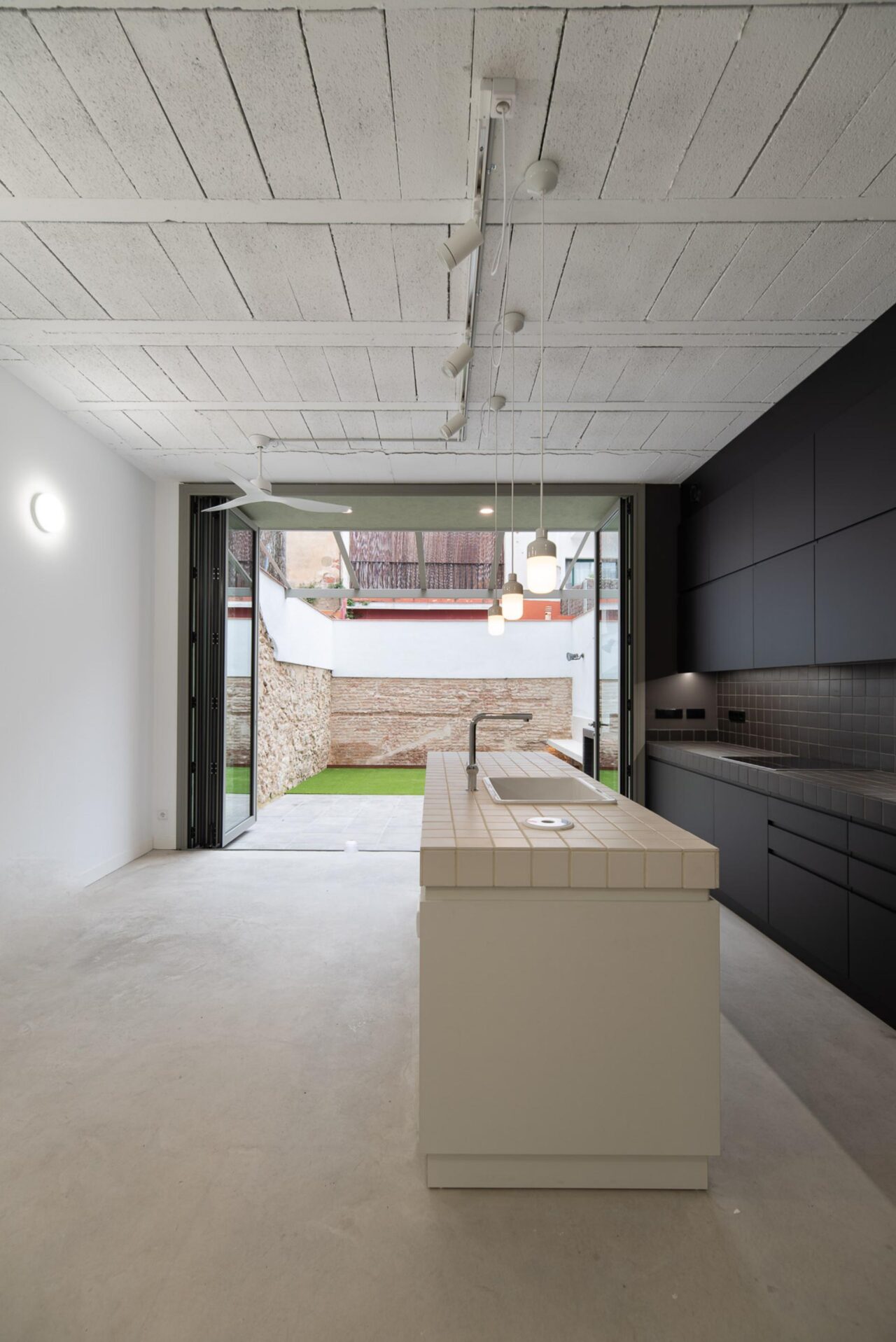 Habitatge unifamiliar entre mitgeres a Mataro | Chacosa Construccions