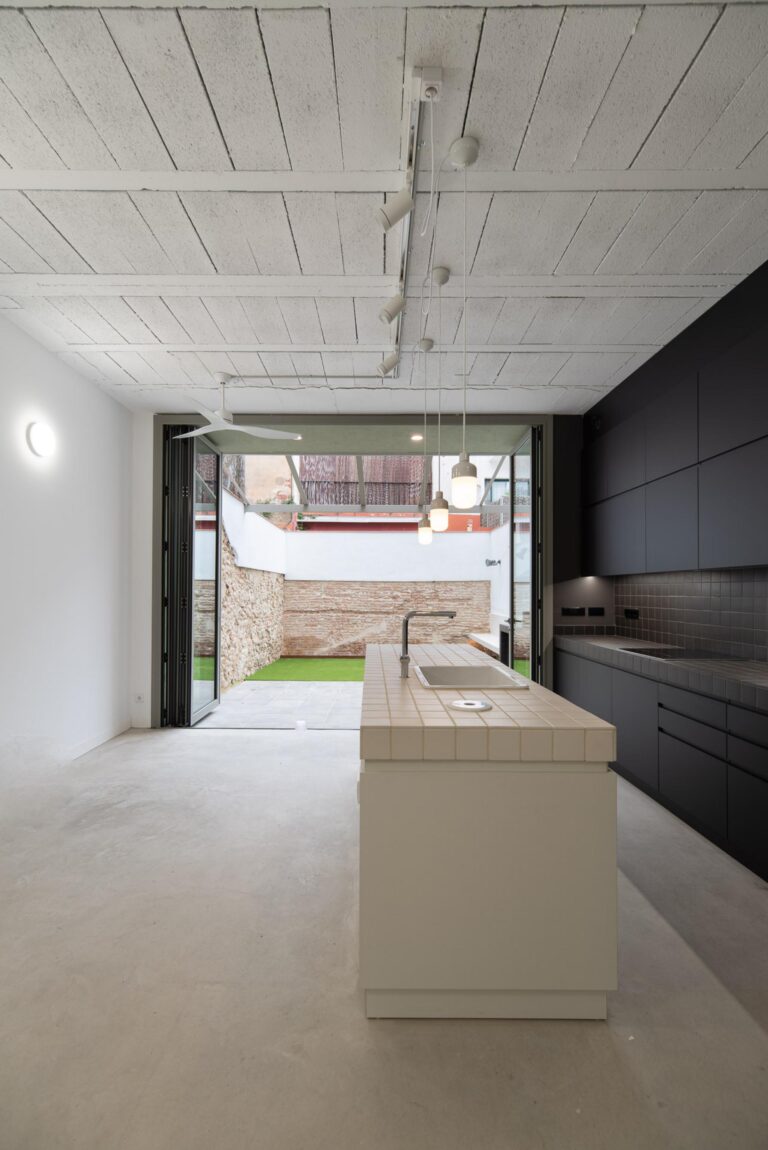 Habitatge unifamiliar entre mitgeres a Mataro | Chacosa Construccions
