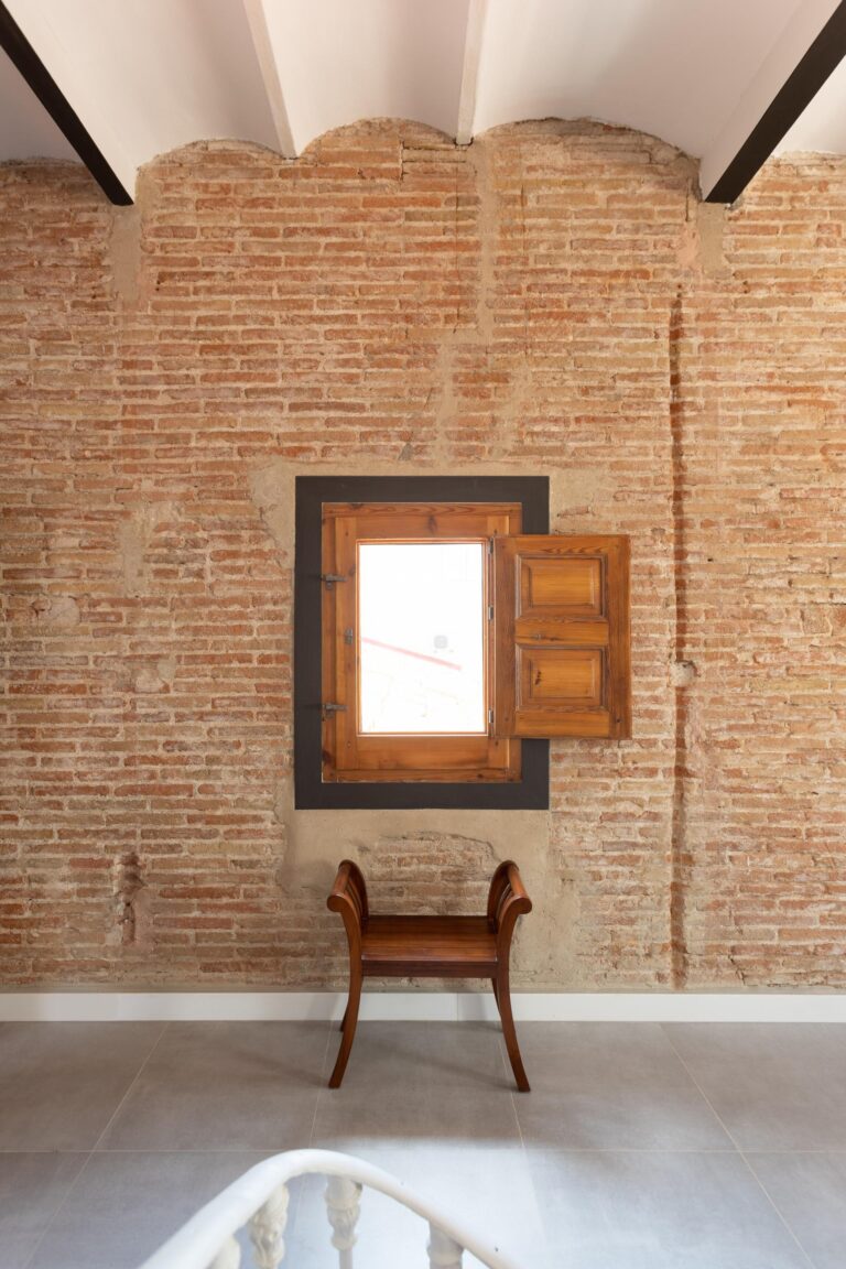 Rehabilitacio integral de casa modernista a Badalona | Chacosa Construccions