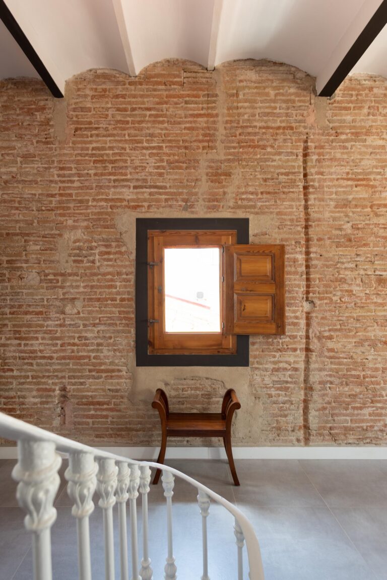 Rehabilitacio integral de casa modernista a Badalona | Chacosa Construccions
