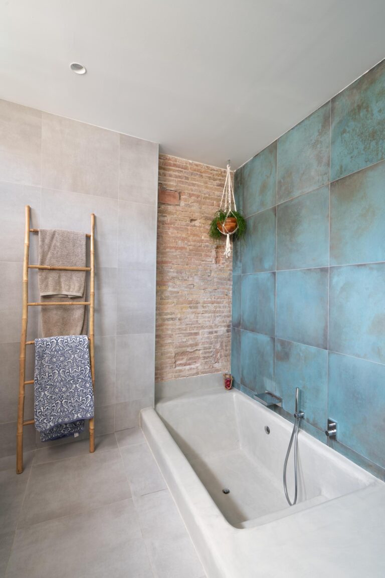 Rehabilitacio integral de casa modernista a Badalona | Chacosa Construccions