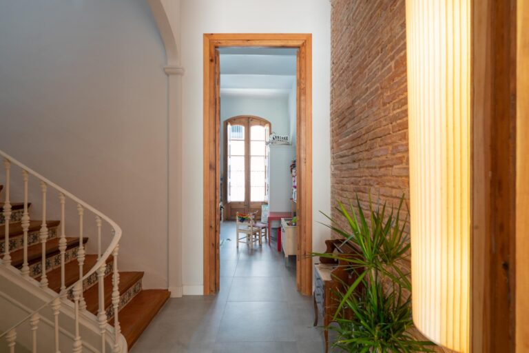 Rehabilitacio integral de casa modernista a Badalona | Chacosa Construccions