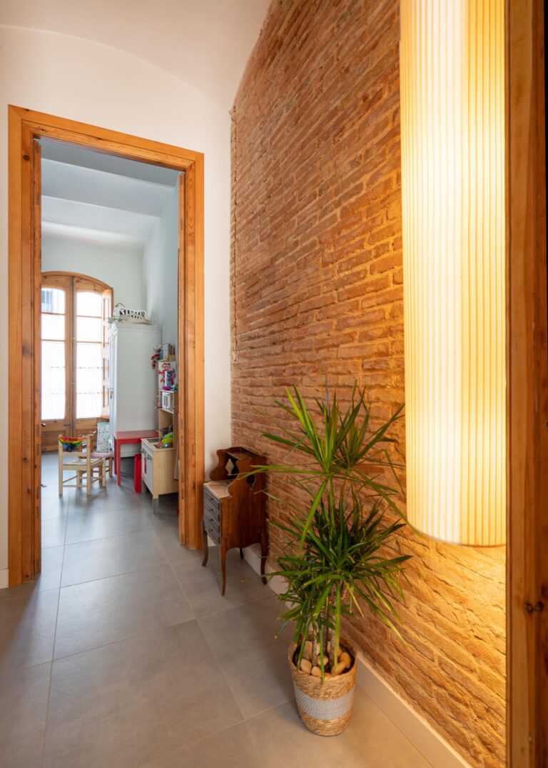 Rehabilitacio integral de casa modernista a Badalona | Chacosa Construccions