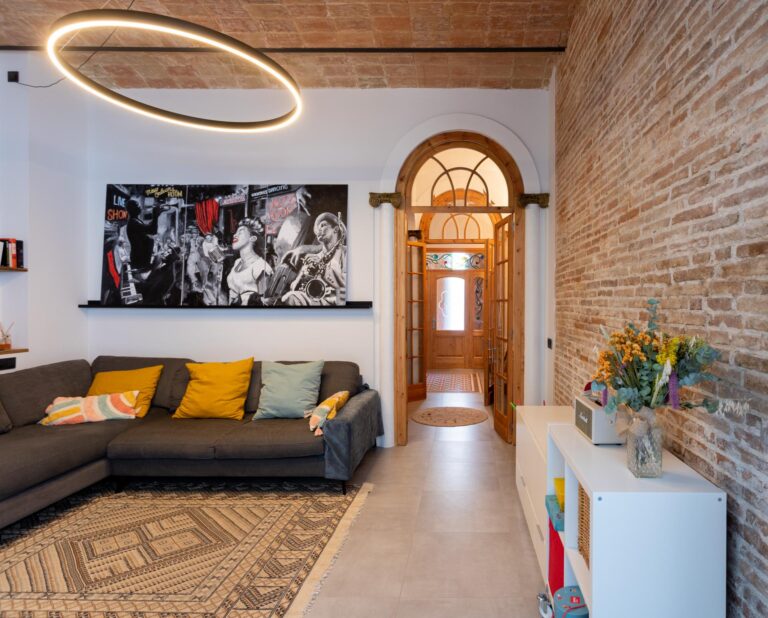 Rehabilitacio integral de casa modernista a Badalona | Chacosa Construccions