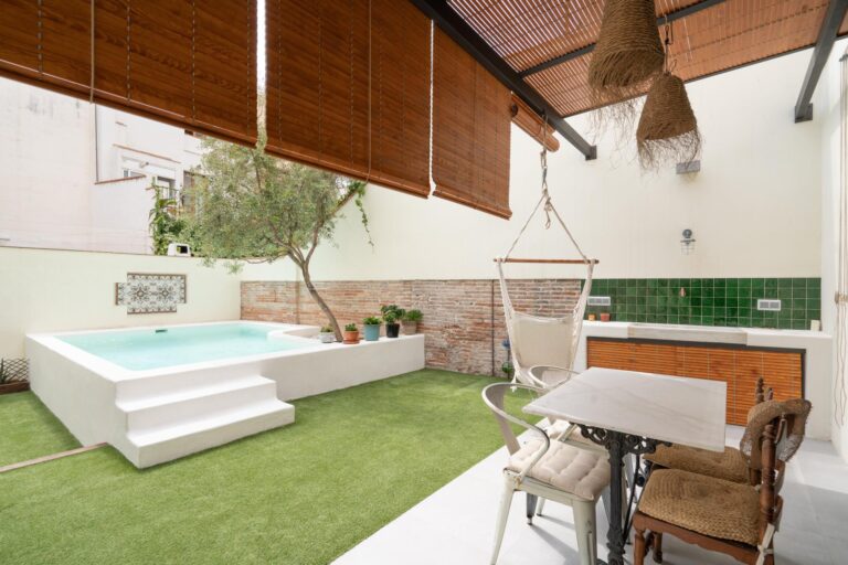 Rehabilitacio integral de casa modernista a Badalona | Chacosa Construccions