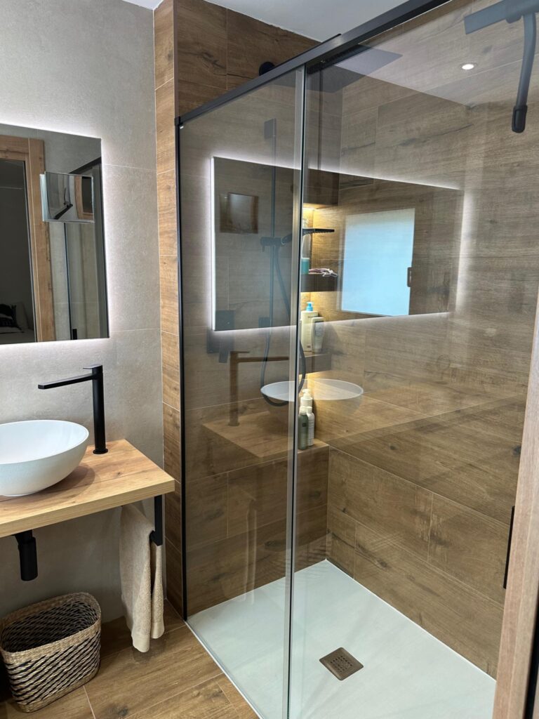 Rehabilitacio integral habitatge unifamiliar aparellat a Mataro | Chacosa Construccions